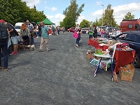 Antikflohmarkt für altes Spielzeug